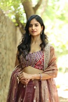 Shalini Kondepudi Images